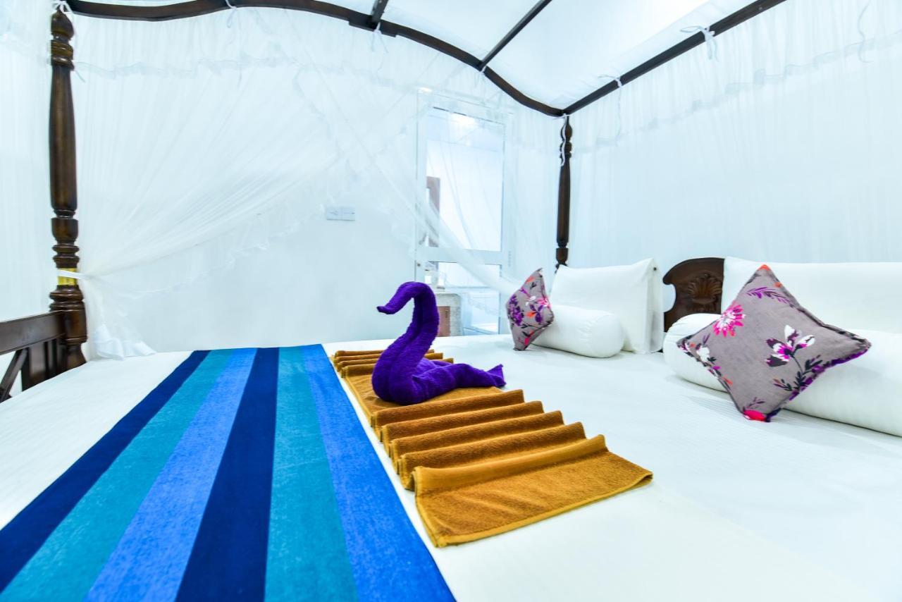 Peacock Beach Hotel Унаватуна Екстериор снимка